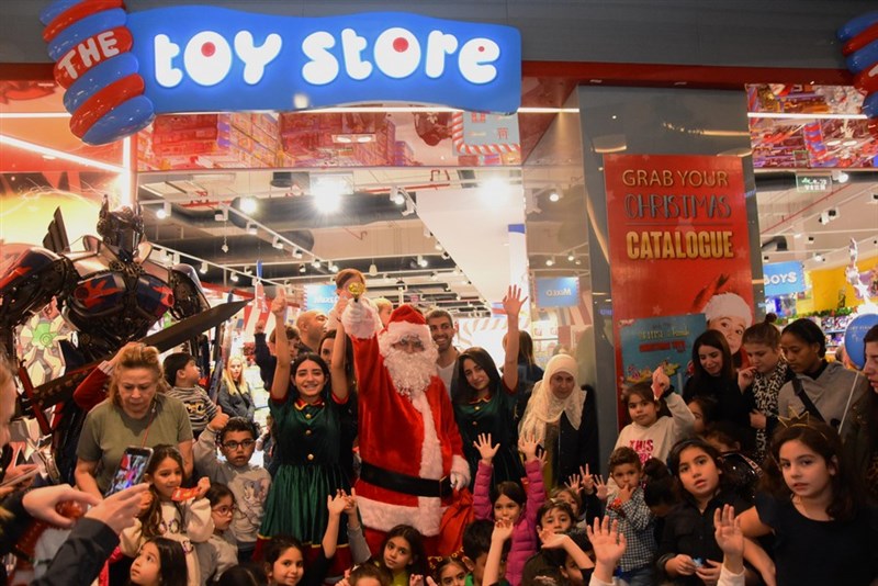 Biggest Christmas Reveal event at Toy Store-ABC Verdun